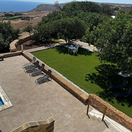 Bed and Breakfast D'aragona Windmill *