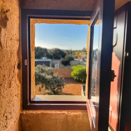 D'aragona Windmill Bed and Breakfast Għajnsielem