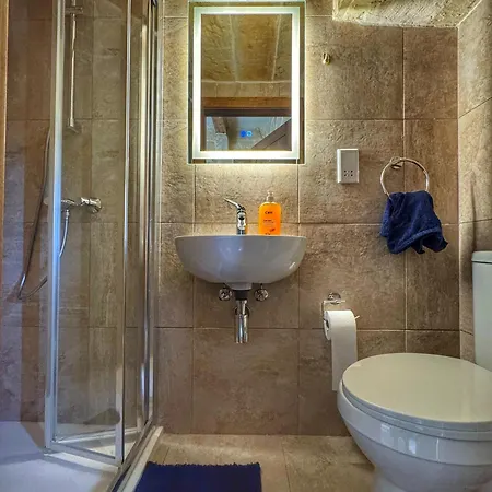 D'aragona Windmill Bed and Breakfast *